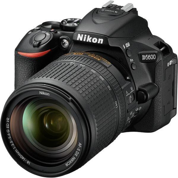 Aparat Foto Nikon D5600 Kit (Obiectiv 18-140mm Vr)