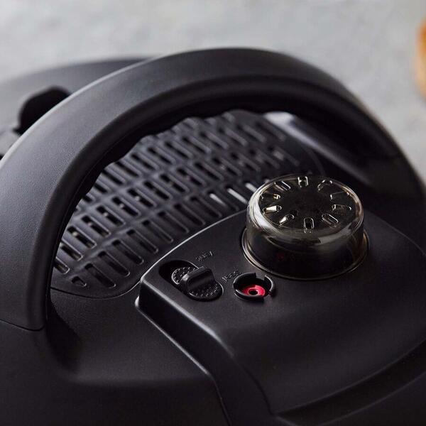 Multicooker Instant Pot Pro 8, negru