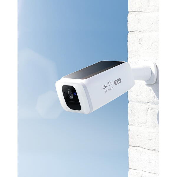 Camera supraveghere eufy SoloCam Spotlight S40, Wireless, Panou Solar, Rezolutie 2K, Reflector LED 600lm, IP67, Alb