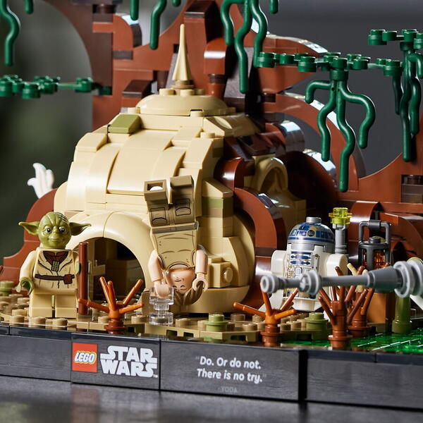 LEGO® Star Wars™ - Diorama antrenamentului Jedi™ de pe Dagobah™ 75330, 1000 piese
