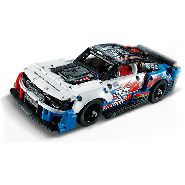 LEGO® Technic - NASCAR® Next Gen Chevrolet Camaro ZL1 42153, 672 piese