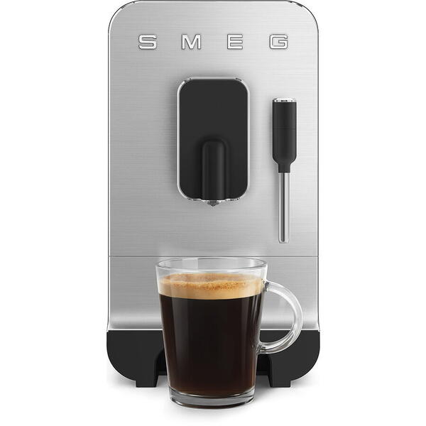 Smeg Aparat automat de cafea espresso BCC02BLMEU, cu sistem de spumare, Negru / Argintiu